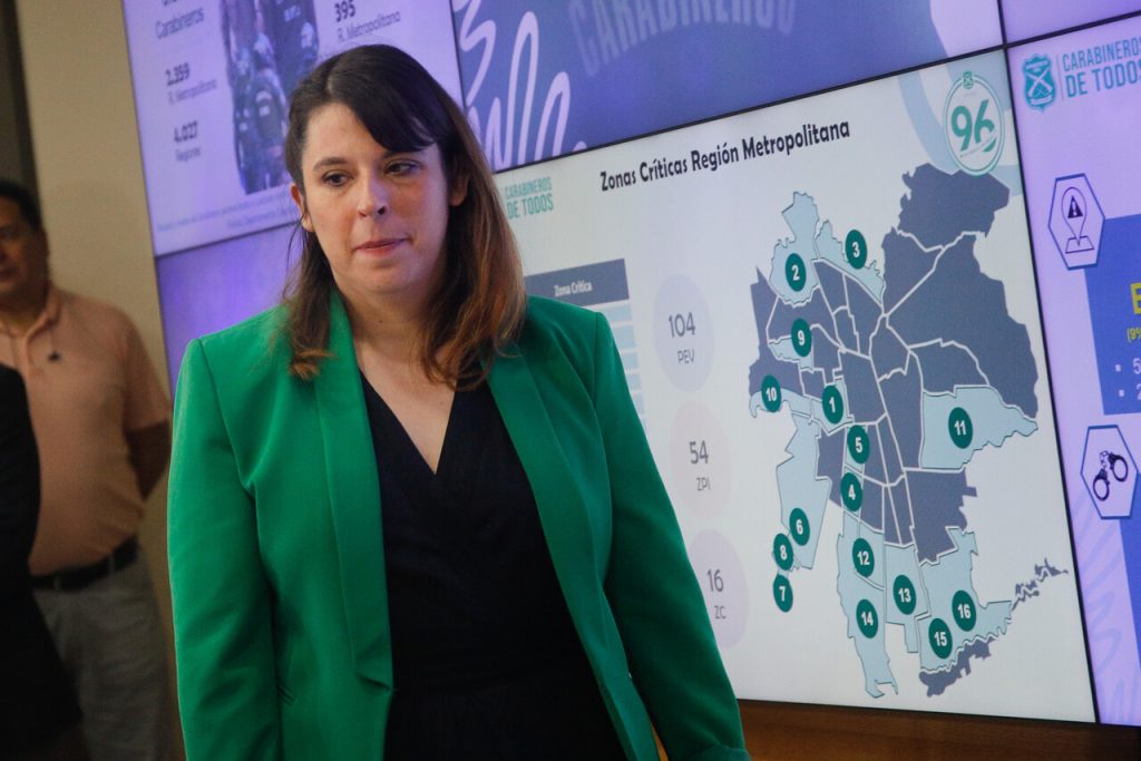 Delegada de la RM por carabineros heridos a bala: “No vamos a naturalizar este tipo de ataques”