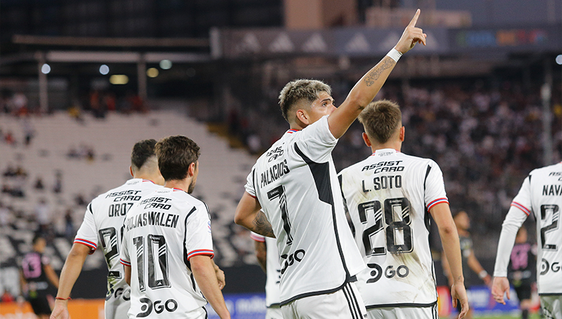 Colo-Colo doblega a Santiago City y avanza en la Copa Chile