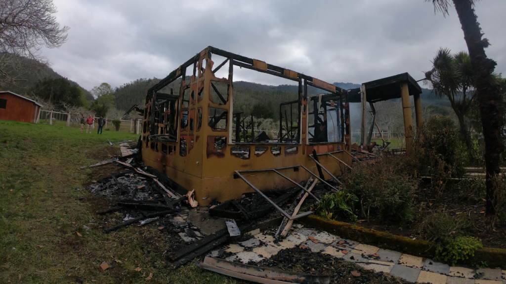 Ilabaca hace fuerte llamado al Gobierno y sectores políticos tras ataques incendiarios: “Debemos trabajar de manera transversal para erradicar estos hechos”