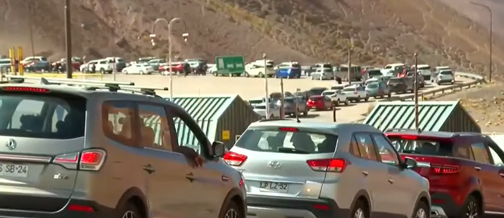 “Supera los dos kilómetros”: Cruce de chilenos a Mendoza provoca extenso taco en la frontera