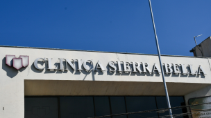 Clínica Sierra Bella: Diputados Republicanos piden incautar correos de la alcaldesa Hassler y de funcionarios municipales