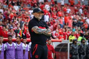 Con Vidal de titular: Flamengo sufre su primera derrota en la era Sampaoli