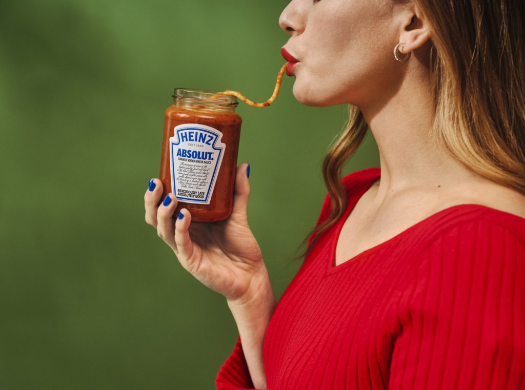 “Ridículamente buena”: Heinz y Absolut se unen para crear una salsa de tomate con vodka
