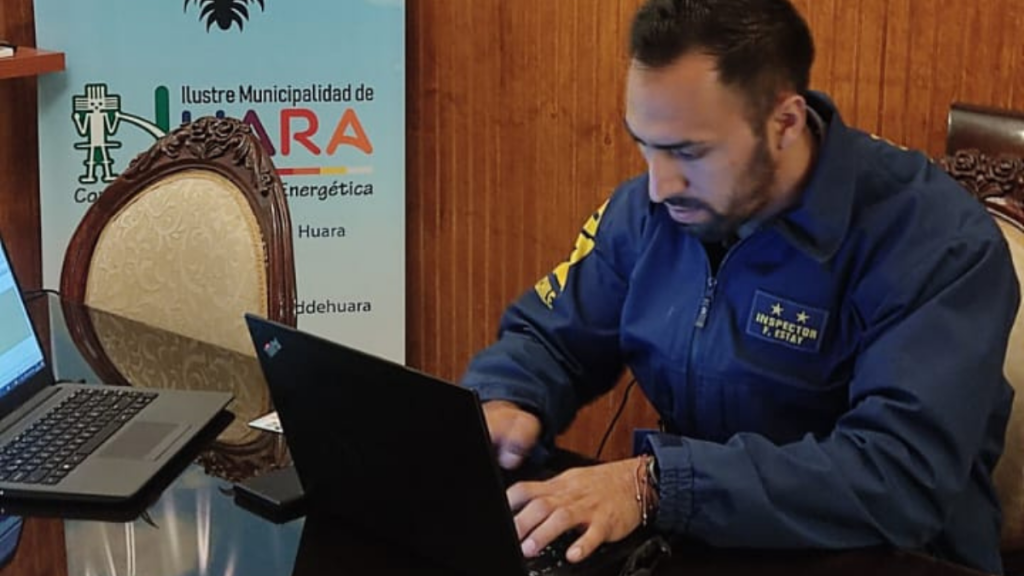 PDI investiga sabotaje informático que afectó a la cuenta pública de Huara: Transmisión fue interrumpida por material pornográfico