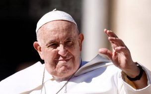 Papa Francisco será operado de urgencia por riesgo de obstrucción intestinal