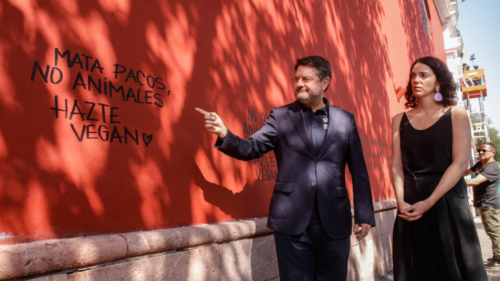 Orrego y detención del “profesor del torniquete” por rayar iglesia de San Francisco: “Esa persona debería ir al psiquiatra y pagar con cárcel su delito”