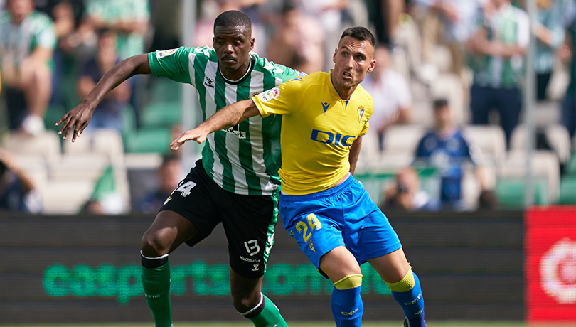 Betis de Pellegrini tropieza ante Cádiz y se enreda en la Liga