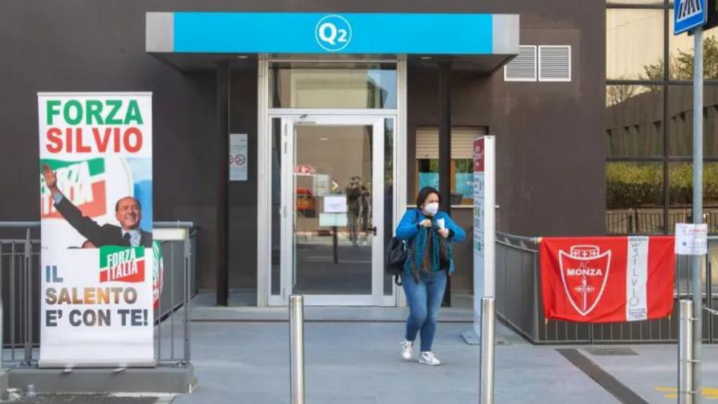 Italia: Silvio Berlusconi continúa una “lenta, pero progresiva mejoría” en el hospital de Milán