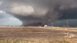 Al menos ocho muertos por una nueva ola de tornados en el Medio Oeste estadounidense