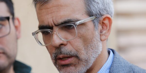 Ministro de Justicia por privilegios de comuneros denunciados por gendarmes: “Se está indagando, pero está asociado a las visitas”
