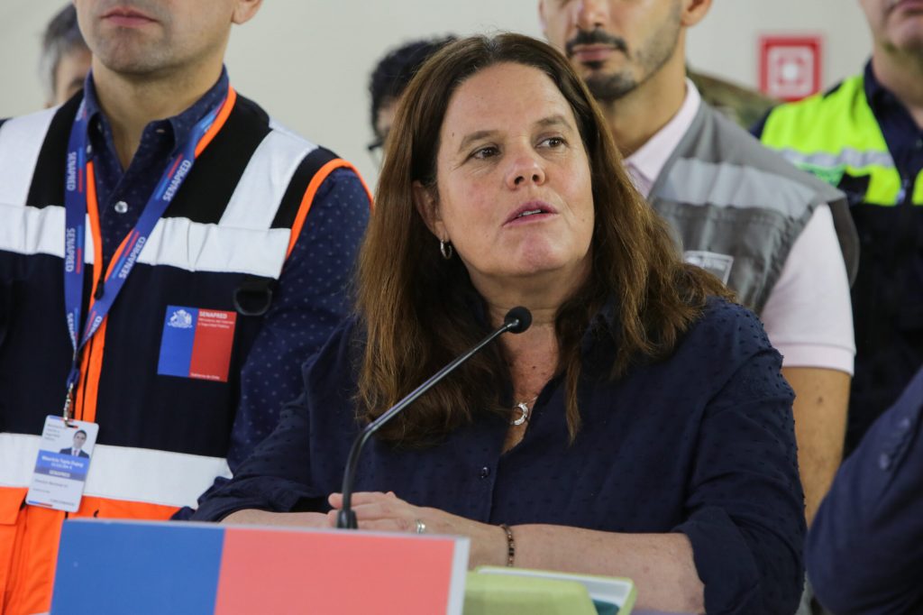 Ministra Fernández descarta renuncia tras polémica por casa de Allende: 