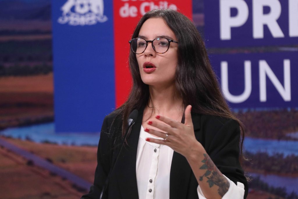 Ministra Vallejo: “El Gobierno  no torcerá su dirección sea cual sean los resultados de la elección”