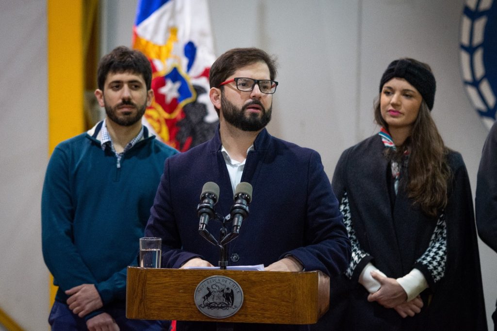 Presidente Boric tras votar en Punta Arenas: “Entendamos que esto no debiera ser una pelea política de corto plazo”