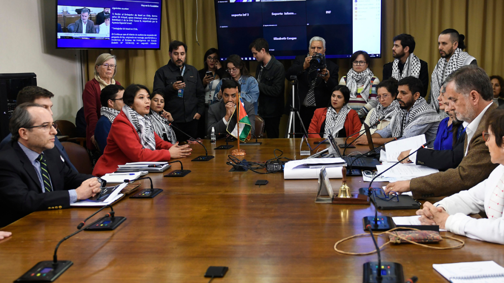 Grupo de Amistad Chileno-Israelí del Senado califica de “beligerante” actitud de diputados FA y PC en contra del embajador Artzyeli