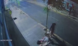 Nuevos restos de cadáver fueron encontrados en Santiago: Video muestra momento en que son abandonados por sujetos