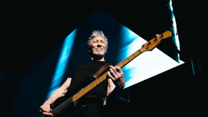 Embajador de Israel en Chile critica atuendo de Roger Waters en concierto y acusa que 