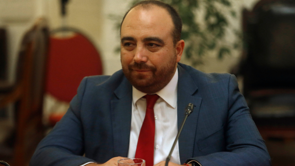Fuad Chahín: “Si la derecha tiene una representación mayoritaria, no puede actuar de la misma manera que lo hizo la izquierda en la Convención”