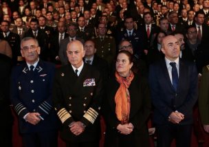 Ministra Fernández y comandante en Jefe de la Armada inauguraron actividades del Mes del Mar