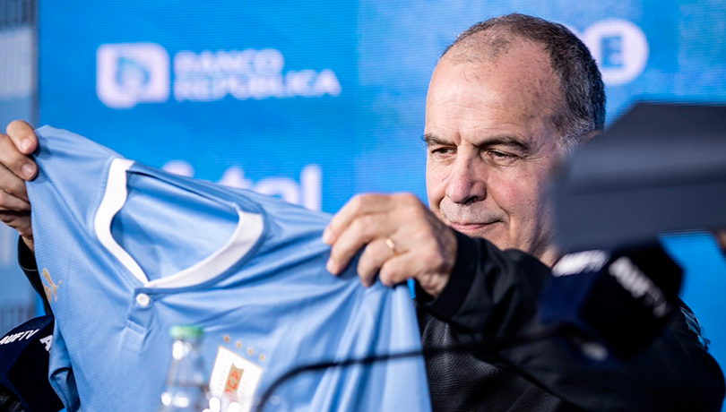 Marcelo Bielsa tras ser presentado como DT de Uruguay: “No tuvieron que convencerme”