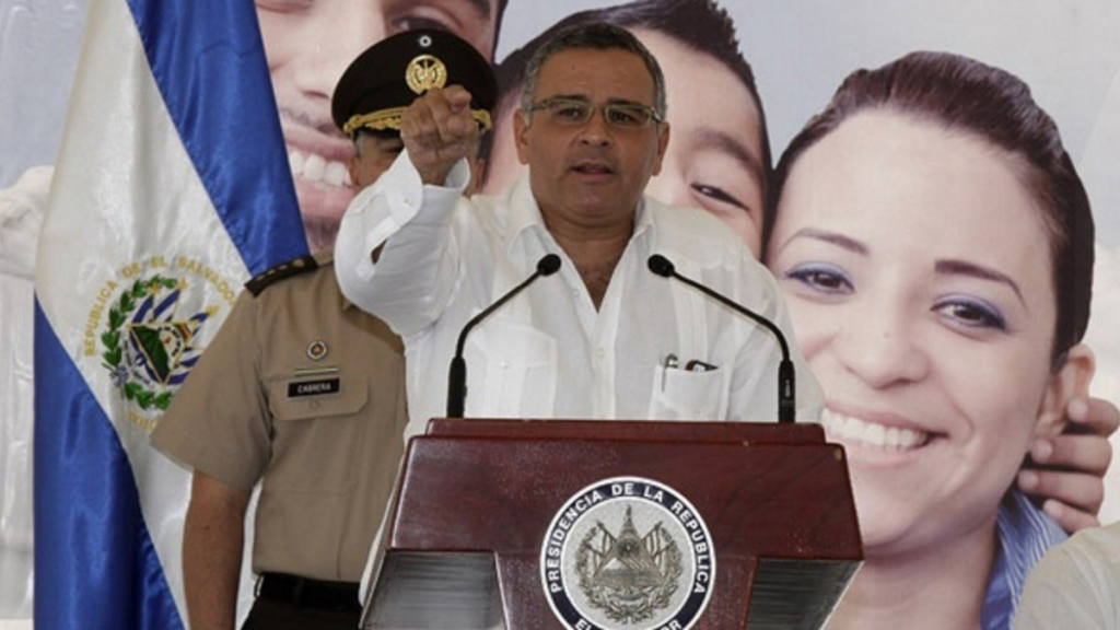 Condenan a 14 años de prisión al expresidente salvadoreño Mauricio Funes por una tregua con las pandillas
