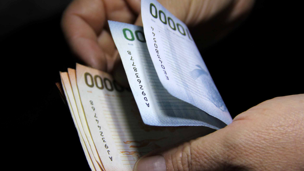 Gobierno y CUT logran acuerdo para aumentar el sueldo mínimo: Subirá a $539 mil en 2026