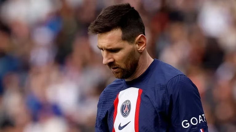 Messi rompe el silencio tras viaje a Arabia: “Quiero pedirle disculpas a mis compañeros y al club”
