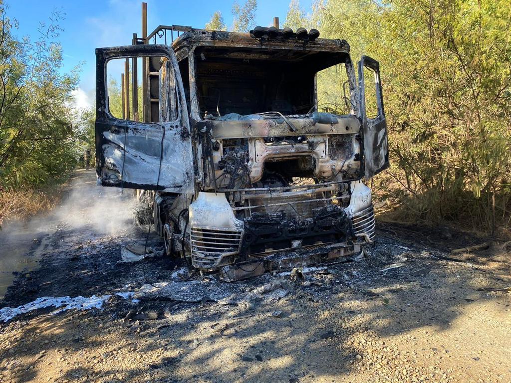 Sujetos encapuchados queman tres camiones en La Araucanía
