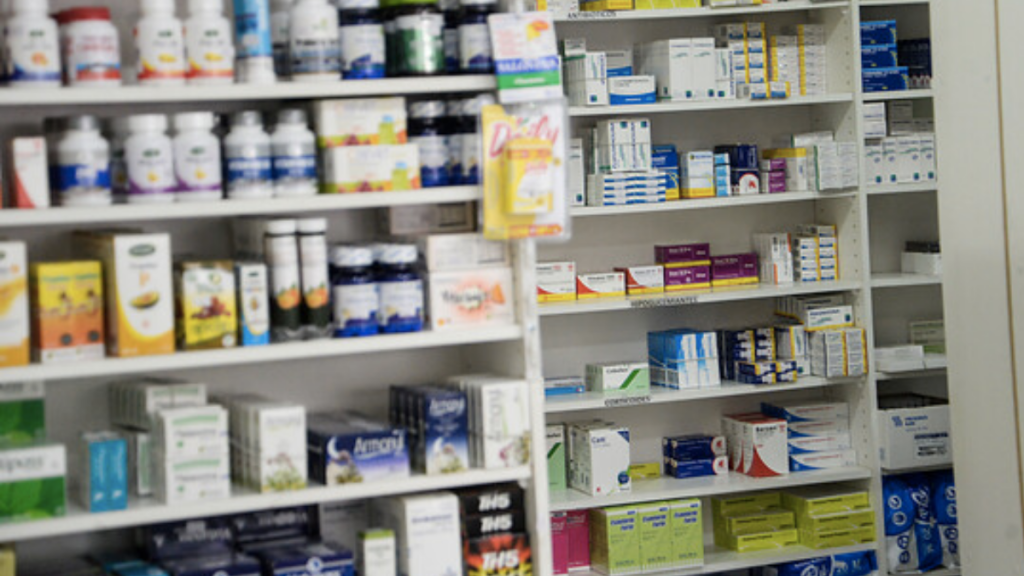 Farmacia ilegal en San Ramón: PDI detuvo a tres personas e incautó $80 millones en medicamentos