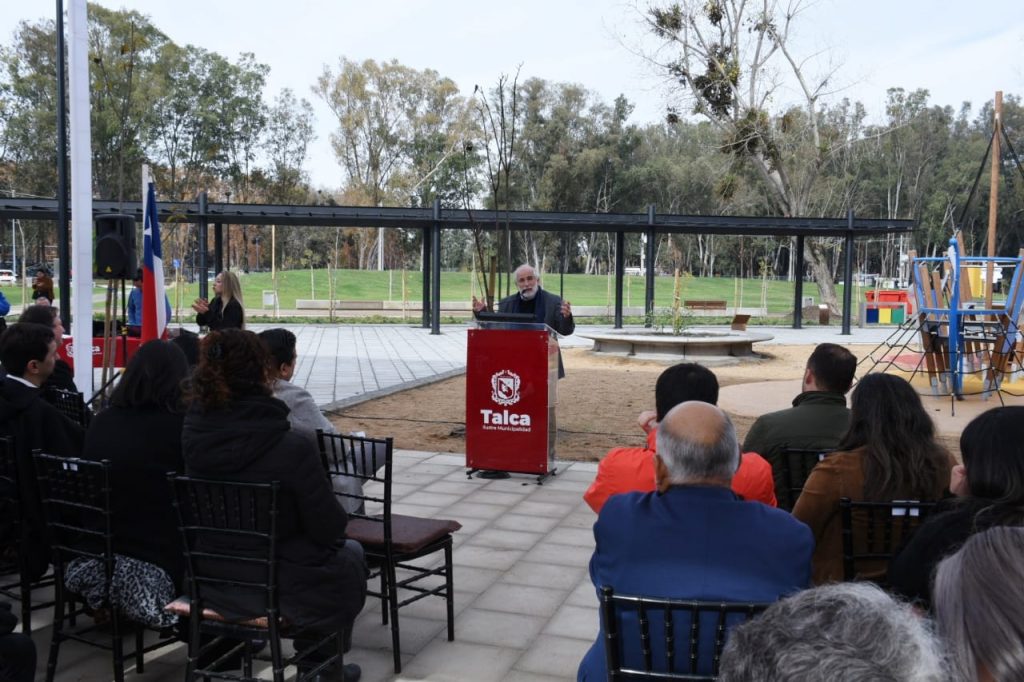 Ministro Montes inauguró segunda etapa de Parque Urbano Río Claro de Talca
