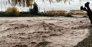 Rengo: Senapred ordena evacuar sector de la comuna por amenaza de desborde del Río Claro