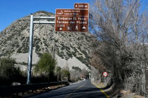 Dos colombianos fueron abandonados por empresa de turismo en embalse El Yeso