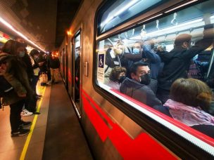 Metro de Santiago presenta problemas en la Línea 5