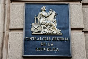 Contraloría niega que haya emitido dictamen que impida gestión de prestaciones médicas en servicios  privados, como la Clínica Las Condes