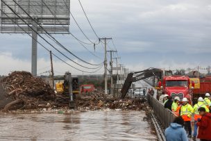 Emiten sumario a Municipalidad de Valdivia y empresa a cargo de vertedero por avalancha de basura que afectó a viviendas