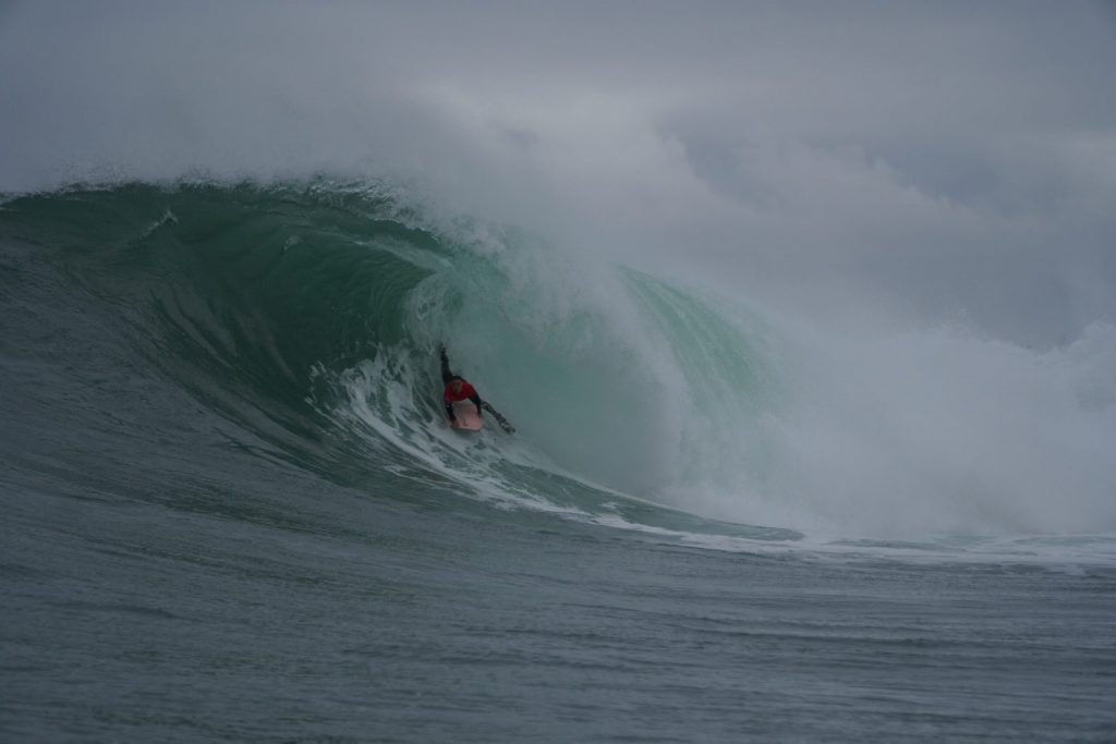 Hawaiano Morretino fue la figura en tercera jornada del Arica Cultura Bodyboard