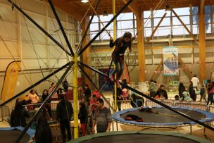 Vacaciones de Invierno en Huechuraba: Municipalidad lanza granja educativa con Muro de Escalada, Aero Bungee y mucho más