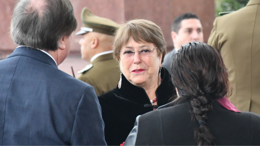 Michelle Bachelet tras Cuenta Pública: “Es clave que dejemos de pensar en la política pequeña y que haya grandes acuerdos por una reforma tributaria”