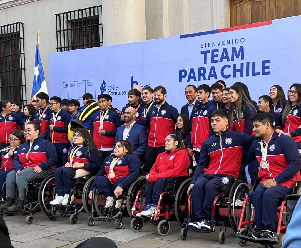 Team ParaChile recibe homenaje en la Moneda tras su participación en los Parapanamericanos Juveniles