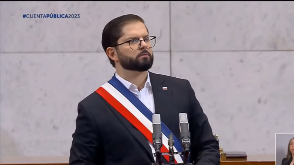 Presidente Boric a los liceos emblemáticos: “Están abiertas las puertas para solucionar las problemáticas que ustedes han identificado”