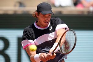 Nico Jarry se despide de Roland Garros en un batallado partido ante Casper Ruud