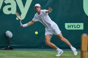 Nicolás Jarry no puede ante la contundencia de Zverev y se despide del Halle Open