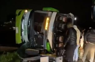 Bus vuelca a la altura de San Javier y deja 15 heridos