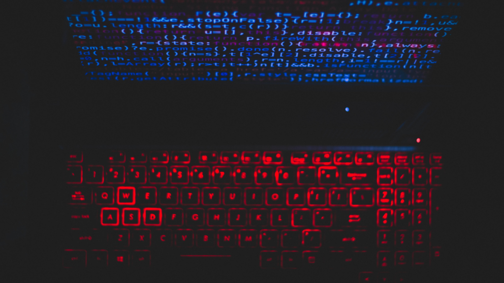Dan a conocer los ciberdelitos más comunes en Latinoamericana: En Chile las estafas por phishing se disparan
