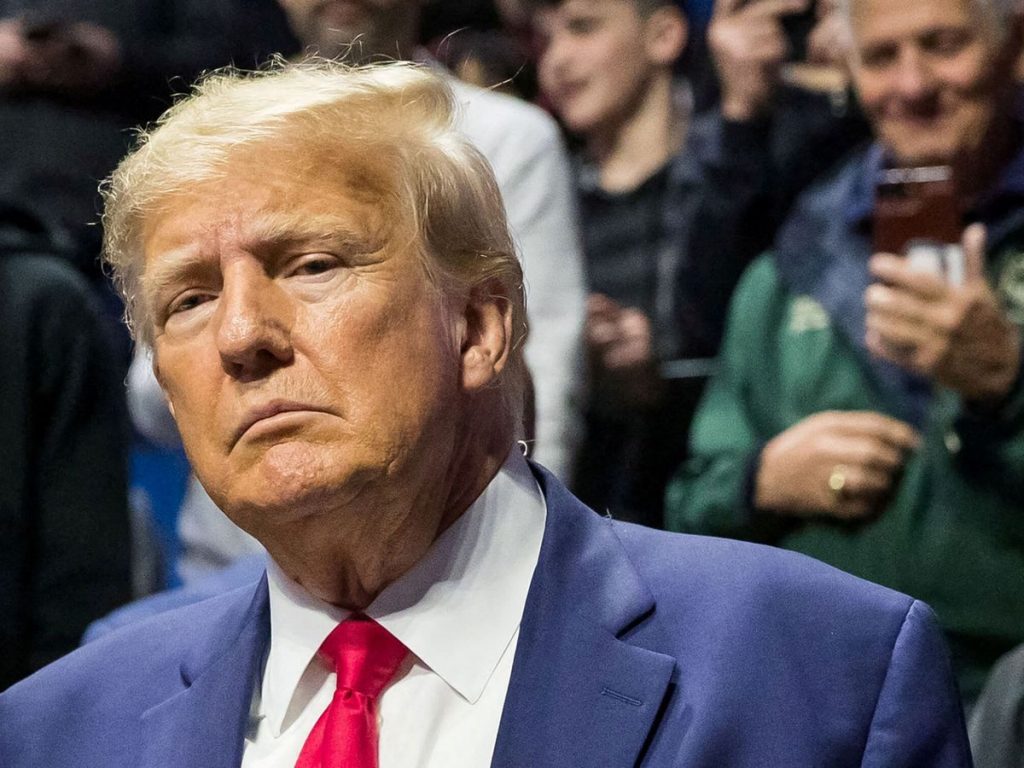 Donald Trump denuncia una “persecución feroz” en su primer acto público tras imputación