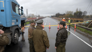 Ruta 5 Sur: Reportan tránsito suspendido en el Puente Lircay por posible presencia de artefacto explosivo