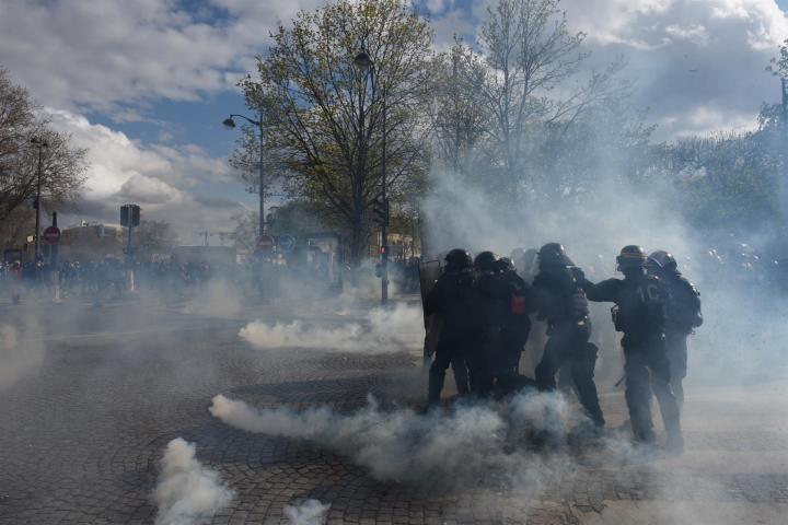 Al menos 77 detenidos en Francia tras ola de protestas por la muerte de un adolescente a manos de la Policía