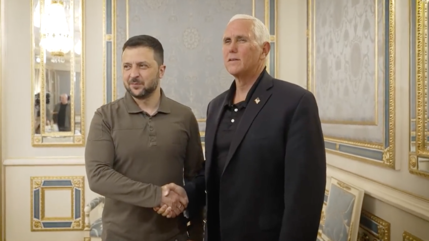 Exvicepresidente de EEUU Mike Pence hace sorpresiva visita a Ucrania