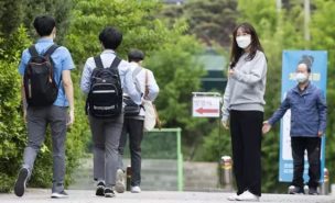 Corea del Sur: Más de 20.000 educadores se manifiestan tras suicidio de una maestra en el colegio donde trabajaba