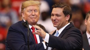 Ron DeSantis indultaría a Trump si es elegido presidente de EEUU