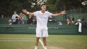 Tomás Barrios da la sorpresa y logra un triunfo histórico en la Primera Ronda de Wimbledon